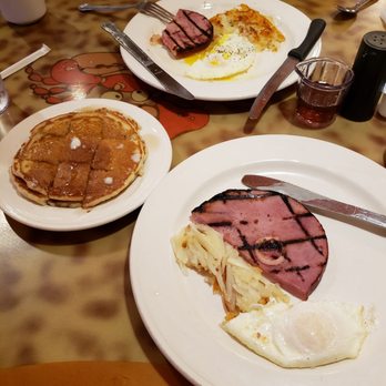 Beach Cafe - Big breakfast with bone in ham - Cafes Near Me - Laughlin, Nevada