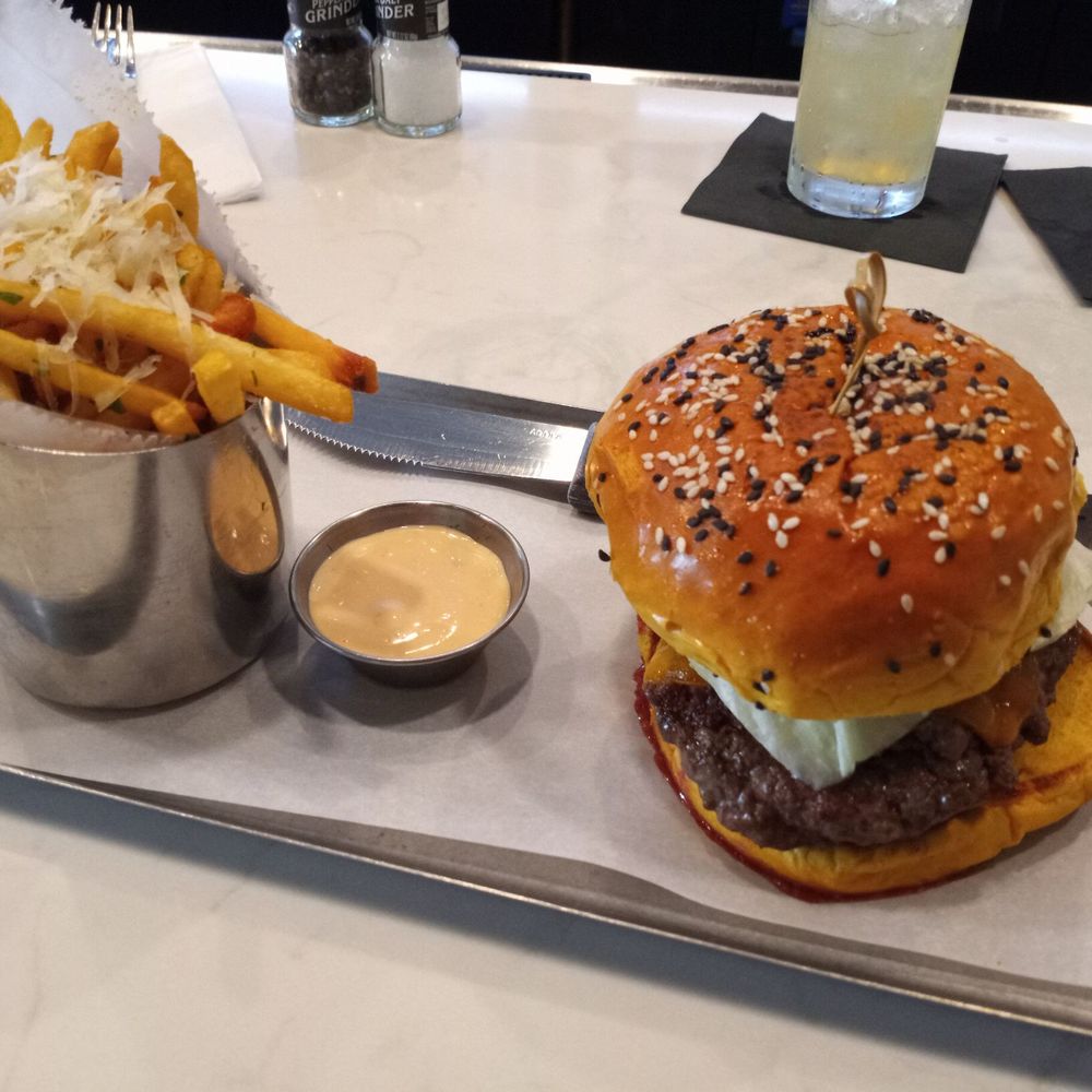 Prime cheeseburger Prime cheeseburger