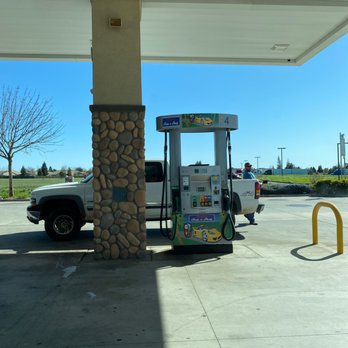 Plumas Stop N Shop - a truck at a gas station - Gas Stations Near Me - Olivehurst, California