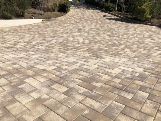 Paver Driveway - We Initially got a call regarding fixing their existing driveway. After taking a look at the situation, we decided it was best to completely remove the existing driveway and install brand new sharp looking pavers Paver Driveway - We Initially got a call regarding fixing their existing driveway. After taking a look at the situation, we decided it was best to completely remove the existing driveway and install brand new sharp looking pavers