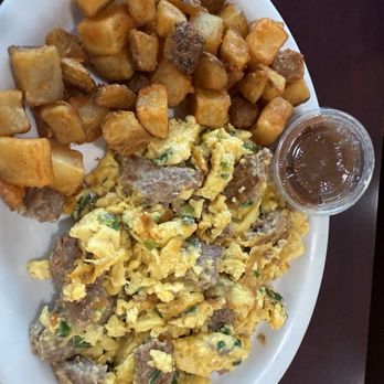 Eggs 'n Things - Minced Vegan Patty and Veggies - Breakfast & Brunch Near Me - Honolulu, Hawaii