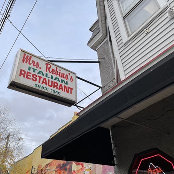 Mrs. Robino's Restaurant - the sign for the restaurant - Italian Near Me - Wilmington, Delaware