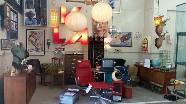 Lula B's Oak Cliff Vintage Shop by null