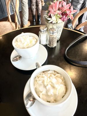 Café Madeleine South Park by null