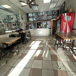Hunachina Chinese Restaurant - Inside