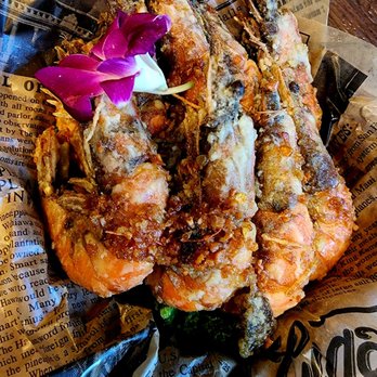 Aloha Steak House - Garlic Shrimp, my favorite! - Steakhouses Near Me - Honolulu, Hawaii