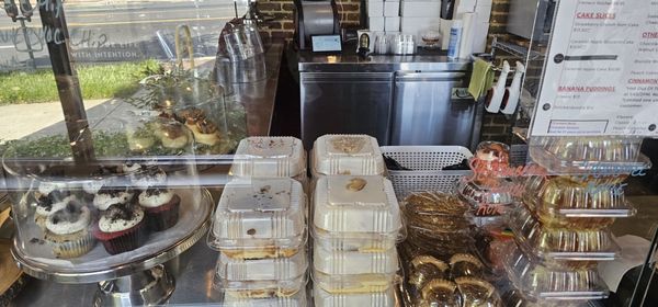 Sugar Vault Desserts & Bakery by null
