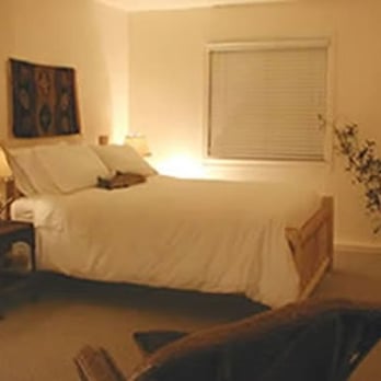 Firefly Lodge - The white pine log beds have very comfortable, premium pillowtop mattresses, and fine white linens. - Guest Houses Near Me Firefly Lodge - The white pine log beds have very comfortable, premium pillowtop mattresses, and fine white linens. - Guest Houses Near Me
