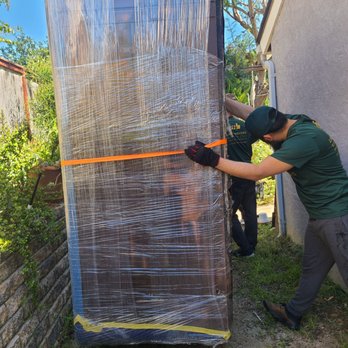Like Movers - Maneuvering over difficult ground! - Movers Near Me - San Diego, California Like Movers - Maneuvering over difficult ground! - Movers Near Me - San Diego, California