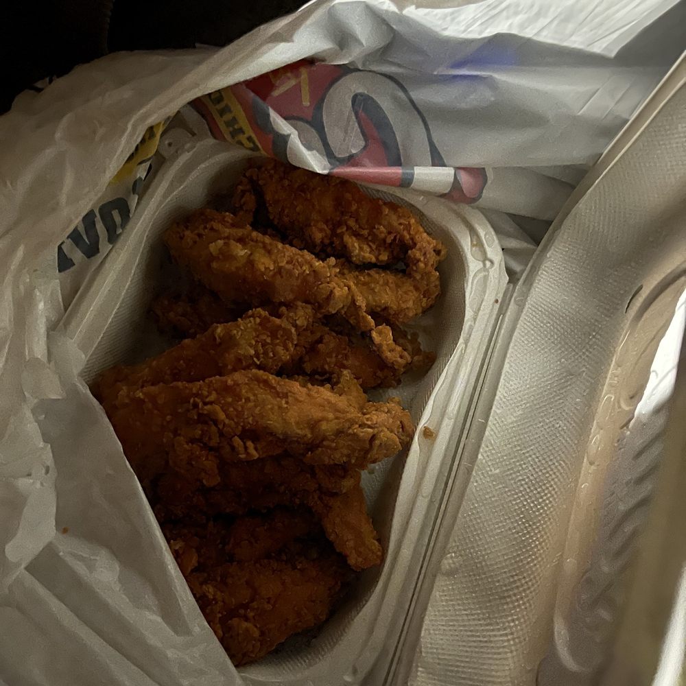 Raising Cane's Chicken Fingers - Chicken - Fast Food Near Me - Columbia, Maryland Raising Cane's Chicken Fingers - Chicken - Fast Food Near Me - Columbia, Maryland