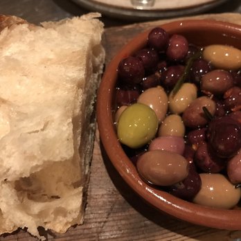 Avec - Chicago - Olive sampling - Mediterranean Near Me - Chicago, Illinois