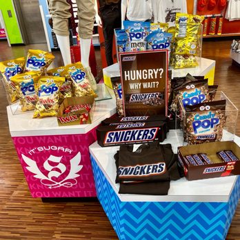it'sugar - a variety of snacks on display - Candy Stores Near Me - New York, New York