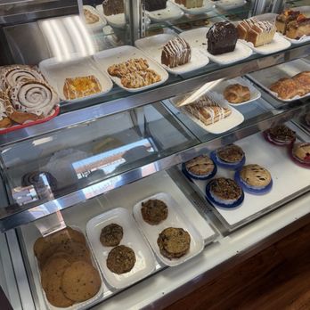 Alabama Hills Cafe & Bakery - Pastry display cabinet - Bakeries Near Me - Lone Pine, California Alabama Hills Cafe & Bakery - Pastry display cabinet - Bakeries Near Me - Lone Pine, California