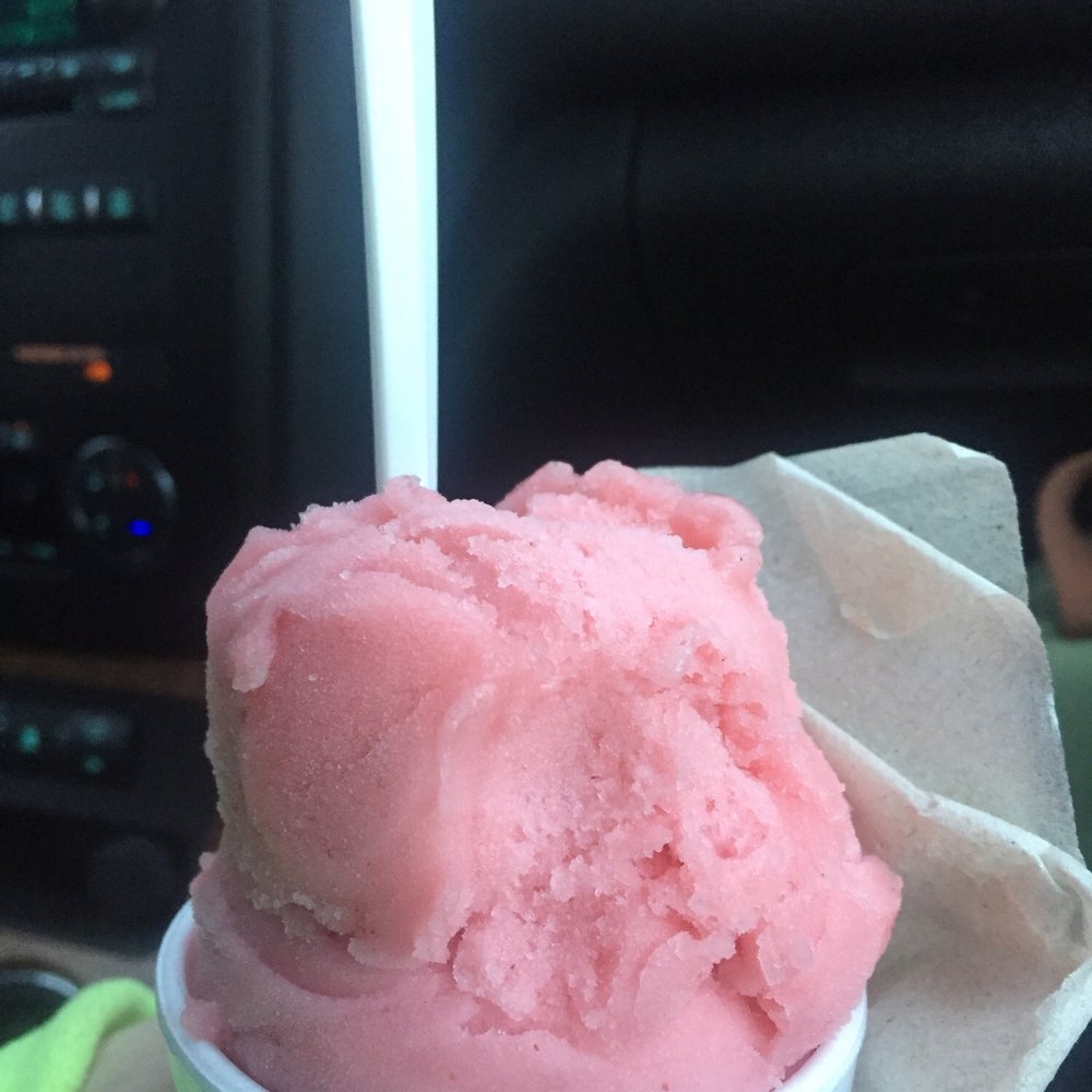 Triano's Pizza - Yum! Italian ice here is the best!!! Comes in many flavors. This here is my fav: strawberry. - Pizza Near Me - Chicago, Illinois