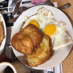 Arcade Village Cafe - Sunny side up and a croissant