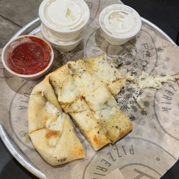 Pieology Pizzeria La Mirada, CA - Garlic Cheese Bread - Pizza Near Me - La Mirada, California Pieology Pizzeria La Mirada, CA - Garlic Cheese Bread - Pizza Near Me - La Mirada, California