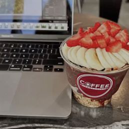 Açaí parfait