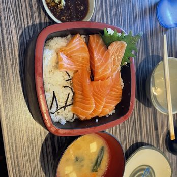 Sushi Tomi - Half a Sake Don - Sushi Bars Near Me - Mountain View, California