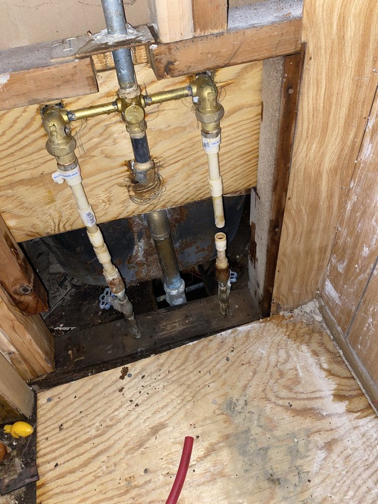 Slide of Mizfits Plumbing Repair