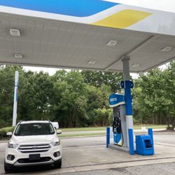 Fas Mart - There are 6 pumps