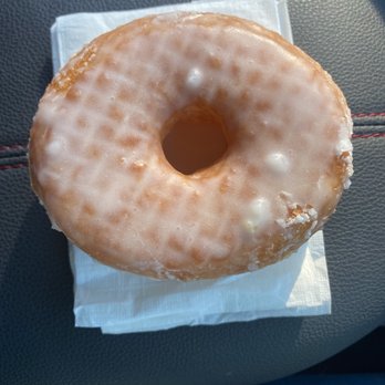 Dizzy Dean's Donuts - Original glazed donut - Donuts Near Me - Eugene, Oregon