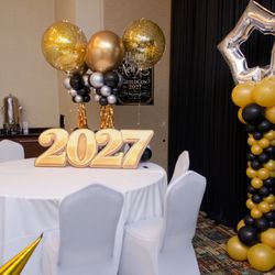 Funtime Services - 2027 new years decor with balloons