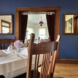 The Village Inn of Woodstock - dining room