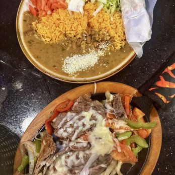 Italo's - Steak fajitas - Mexican Near Me - Scranton, Pennsylvania