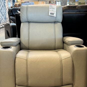 Rooms To Go - Colonial - Furniture Stores Near Me - Orlando, Florida