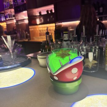 Right Hand - Cocktail Bars Near Me - Miami, Florida Right Hand - Cocktail Bars Near Me - Miami, Florida
