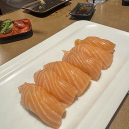 Salmon nigiri Salmon nigiri