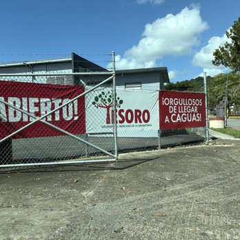 Tesoro En Maderas‎ - Entrada desde la calle - Building Supplies Near Me - Caguas, Puerto Rico