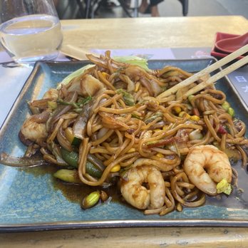 Kyobashi - Noodles with shrimp - Sushi Bars Near Me - Paris, 75 Kyobashi - Noodles with shrimp - Sushi Bars Near Me - Paris, 75