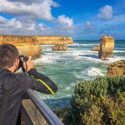 Great Ocean Road Tours - Amazing rock formations in the Port Campbell National Park