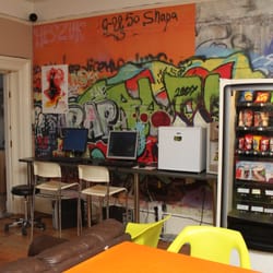 Everton Hostel - Hostel Common Room
