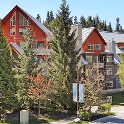 Whiski Jack Resorts Whistler - Lake Placid Lodge - Convenient Creekside Location