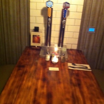 Bumbleberry Flats - Taps @ the table? That's... interesting! - American Near Me - Laughlin, Nevada Bumbleberry Flats - Taps @ the table? That's... interesting! - American Near Me - Laughlin, Nevada