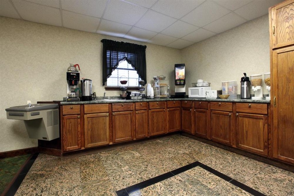 AMERICAS BEST VALUE INN FORREST CITY 29 Photos & 12 Reviews 115