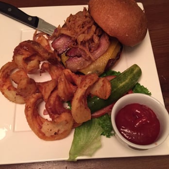True Kitchen + Bar - Bourbon BBQ Cheddar Burger - New American Near Me - Roseburg, Oregon True Kitchen + Bar - Bourbon BBQ Cheddar Burger - New American Near Me - Roseburg, Oregon