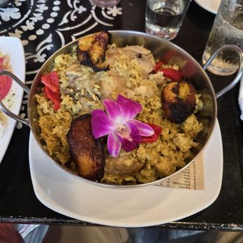Cuba de Ayer Restaurant - Rice and chicken with plantains - Cuban Near Me - Burtonsville, Maryland Cuba de Ayer Restaurant - Rice and chicken with plantains - Cuban Near Me - Burtonsville, Maryland