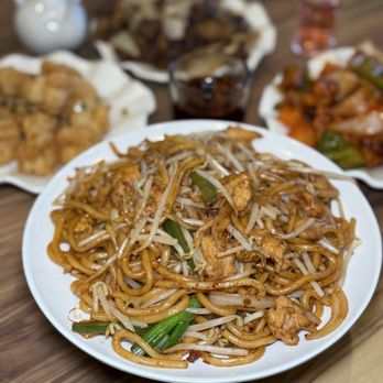 Trithis Restaurant - Chinese Near Me - Mississauga, Ontario