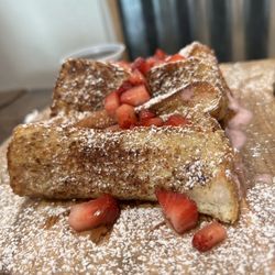 Chyann’s Specialty Cafe - Strawberry French toast