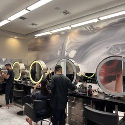 Ruiz Salon - Hair colorist
