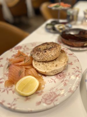 Café Carmellini by null