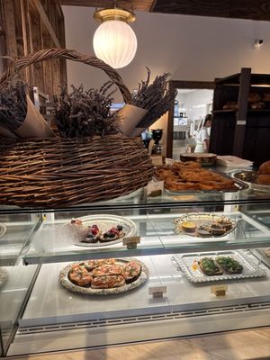 Perenn Bakery by null