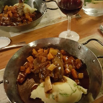 Johnnie Fox's Pub - Lamb dinner - Gastropubs Near Me - Dublin, D