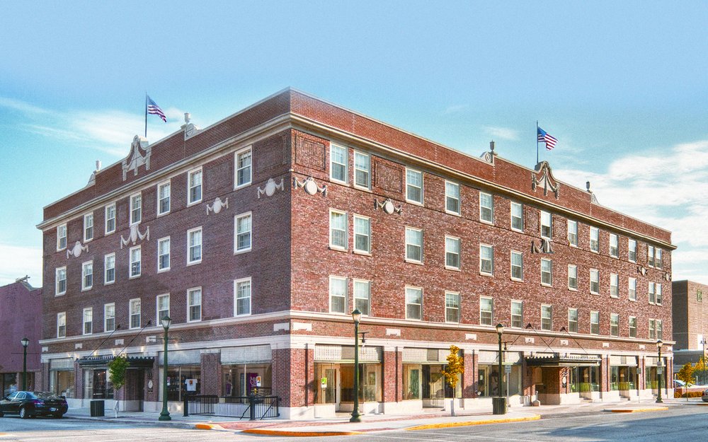 CHARLEY CREEK INN 22 Photos & 27 Reviews 111 West Market St, Wabash