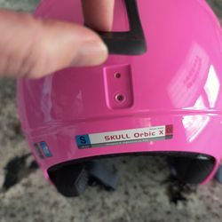 Alpin Haus - Missing parts on new helmet, and they won't make this right!