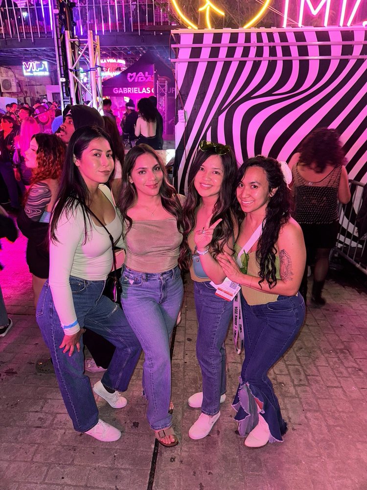 MALA VIDA Updated November 2024 39 Photos & 23 Reviews 708 E 6th