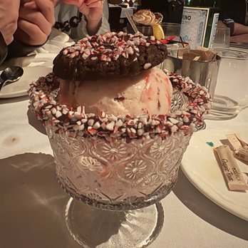 Quality Italian - Peppermint straciatella gelato - Italian Near Me - New York, New York Quality Italian - Peppermint straciatella gelato - Italian Near Me - New York, New York